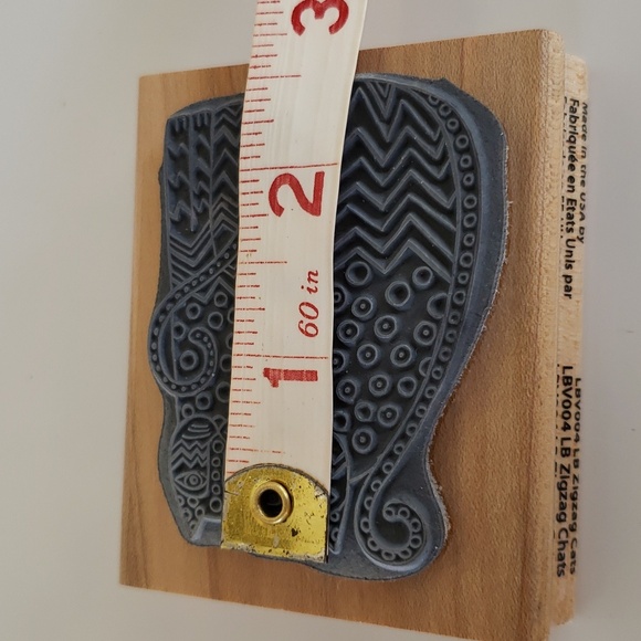 Laurel Burch Stamp Zigzag Cats - Picture 8 of 9